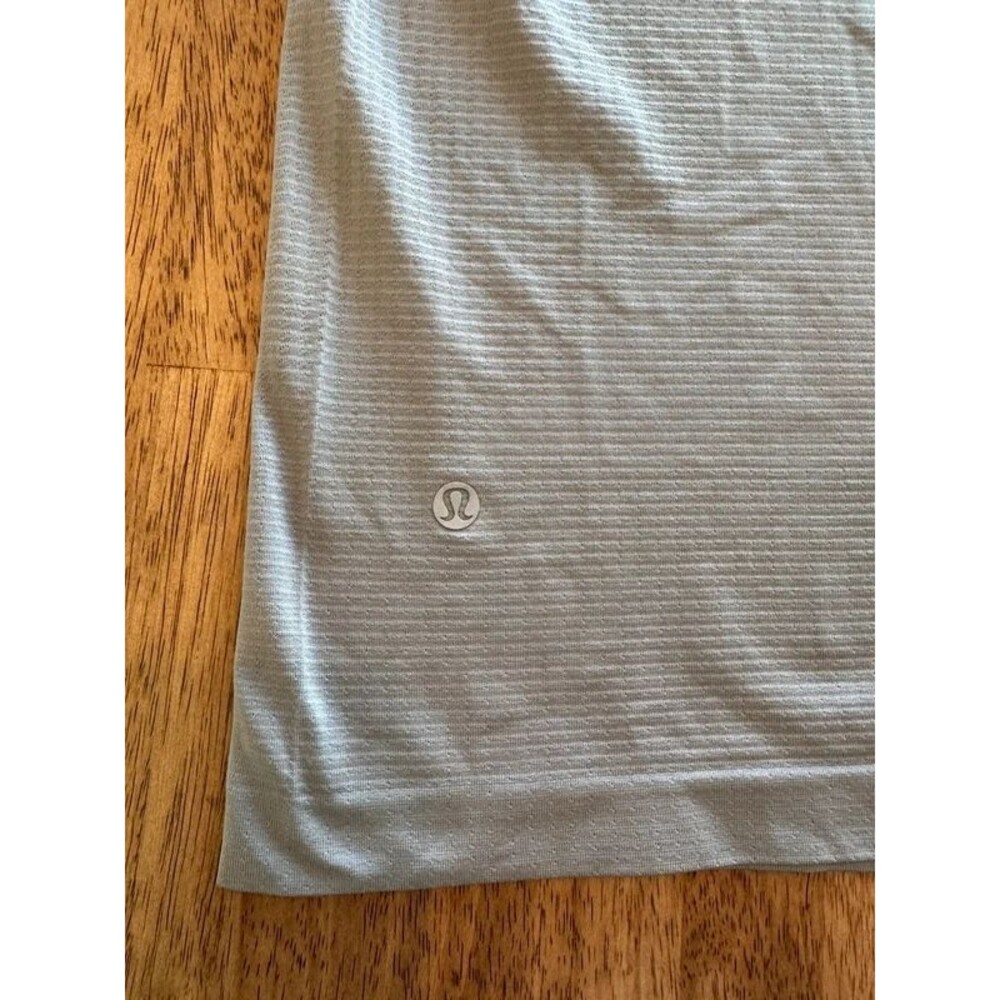 Lululemon Men’s Metal Vent Tech Short Sleeve Shirt Gray Size Large